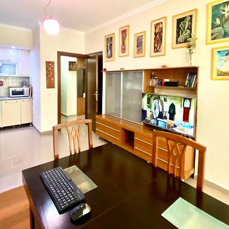 Blloku Apartment Tirana Exteriör bild