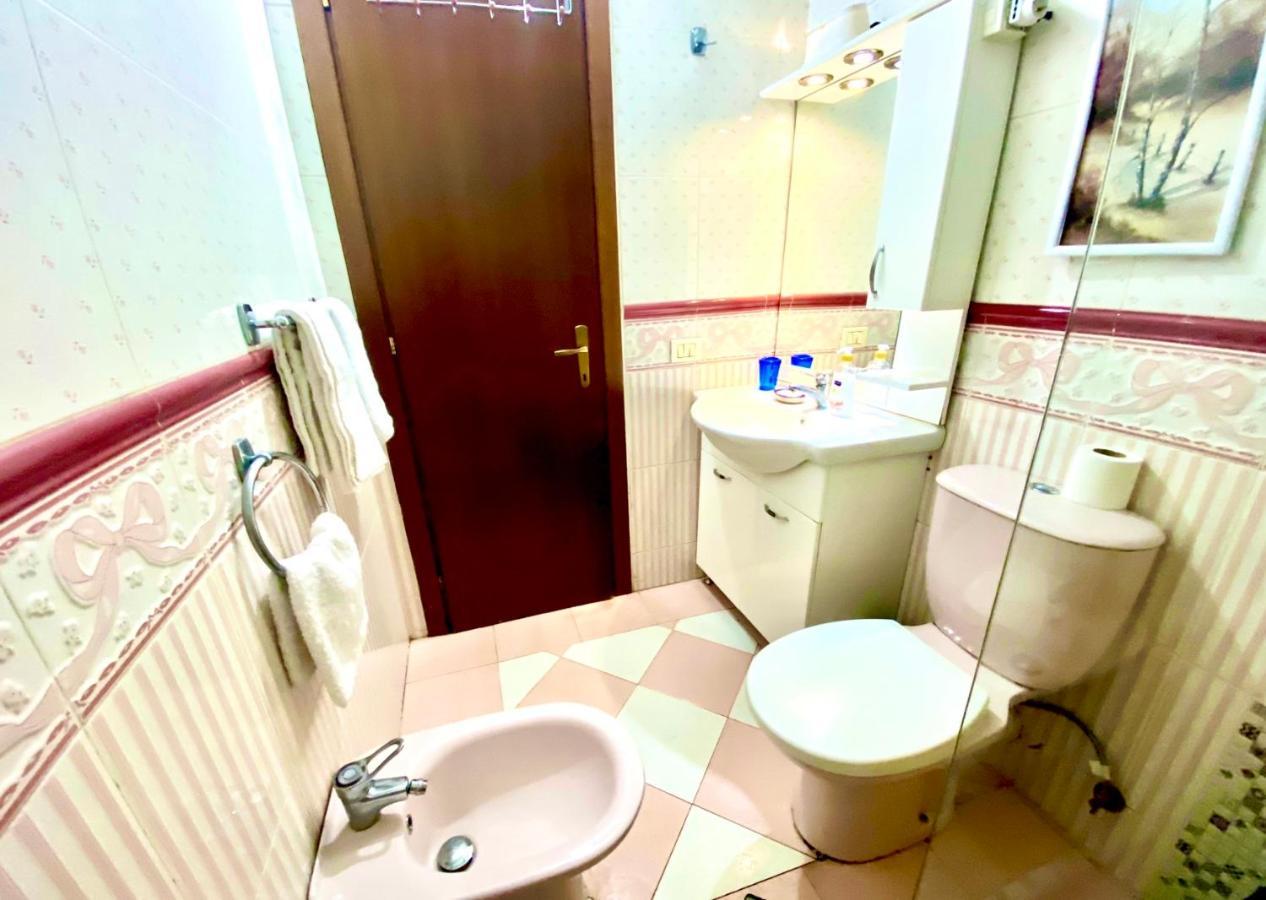 Blloku Apartment Tirana Exteriör bild