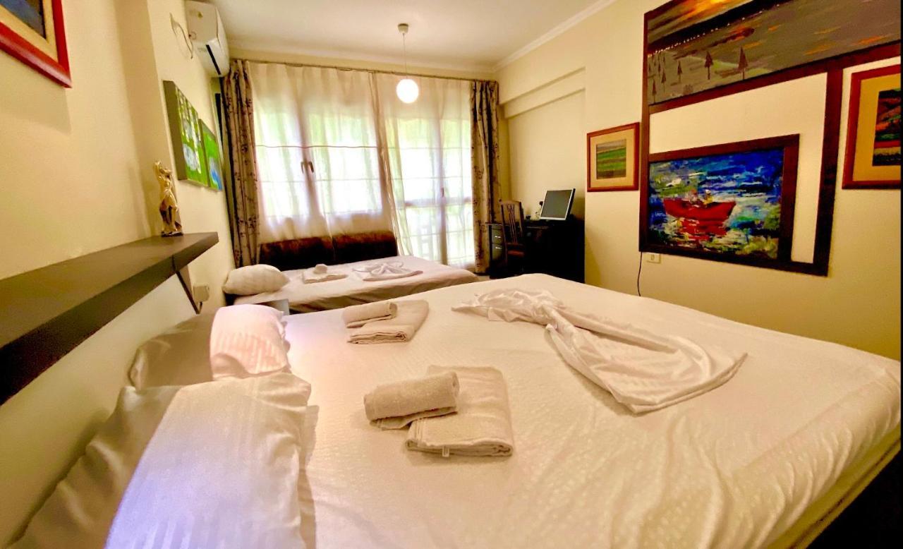 Blloku Apartment Tirana Exteriör bild
