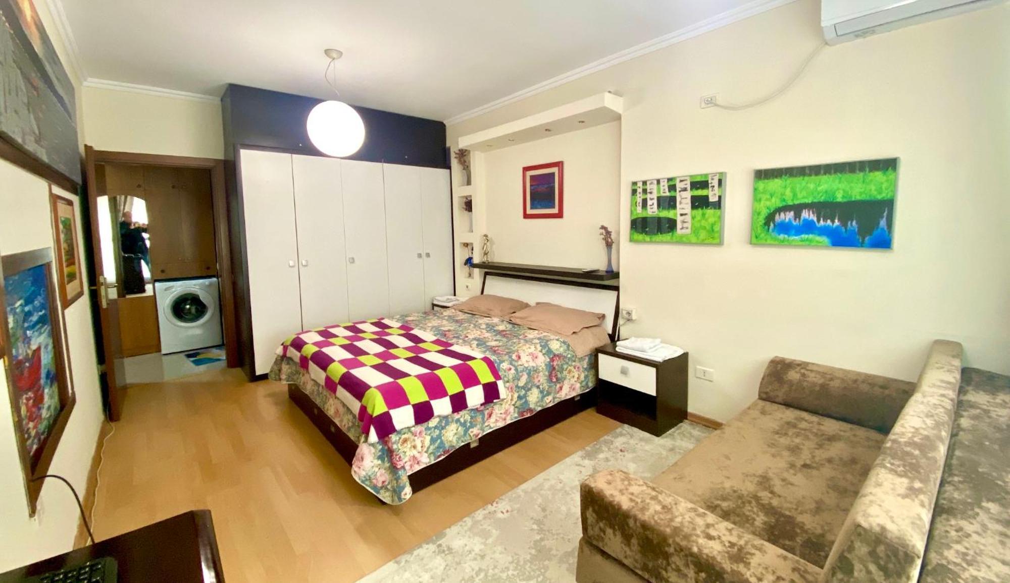 Blloku Apartment Tirana Exteriör bild